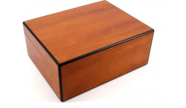 Savoy by Ashton Humidor Pearwood Medium Basis Editie